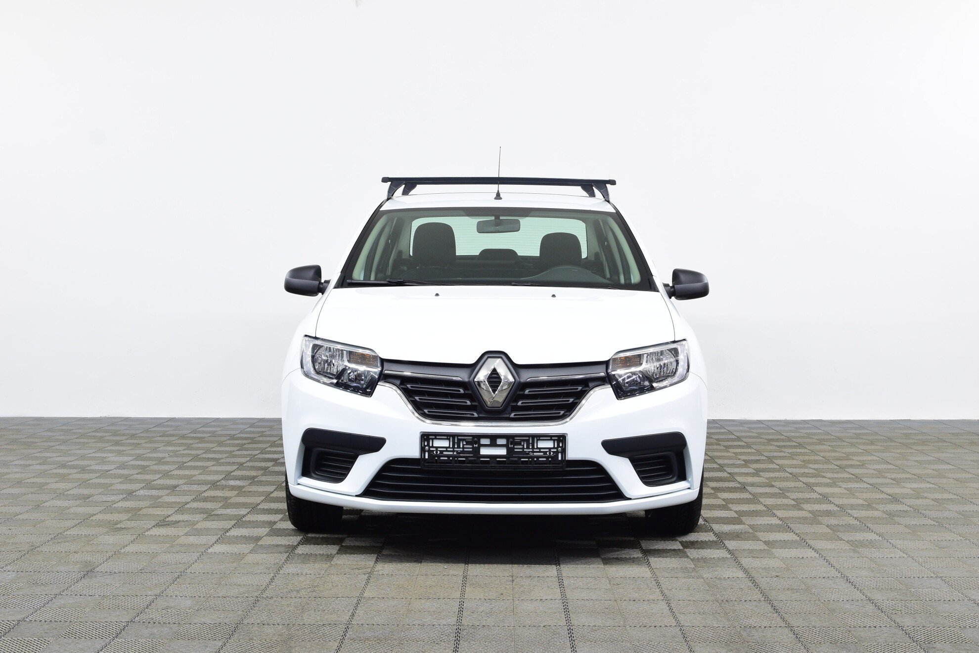 RENAULT Logan миниатюра 2
