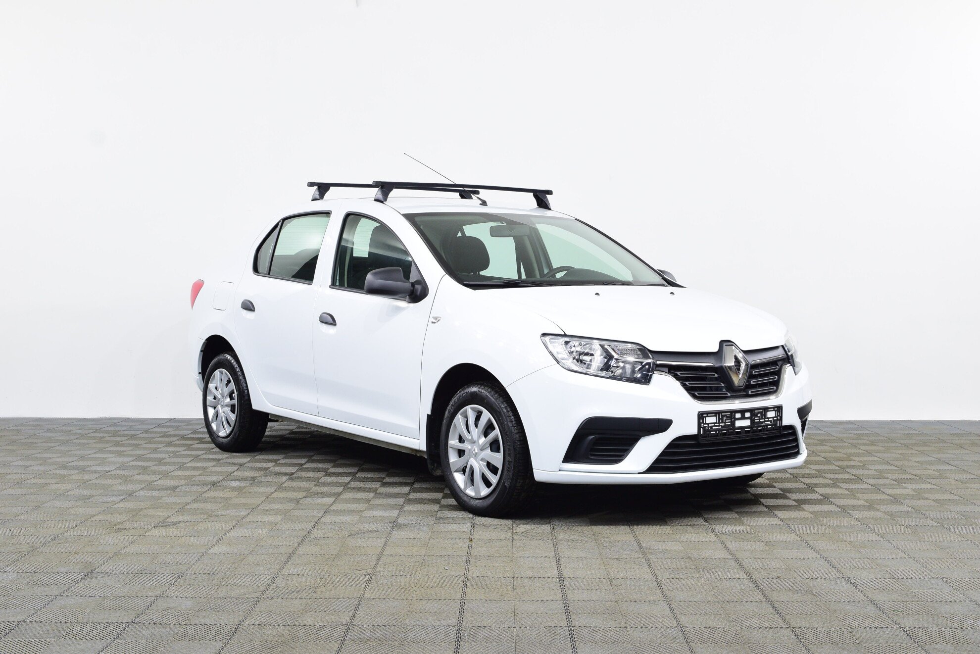 RENAULT Logan миниатюра 3