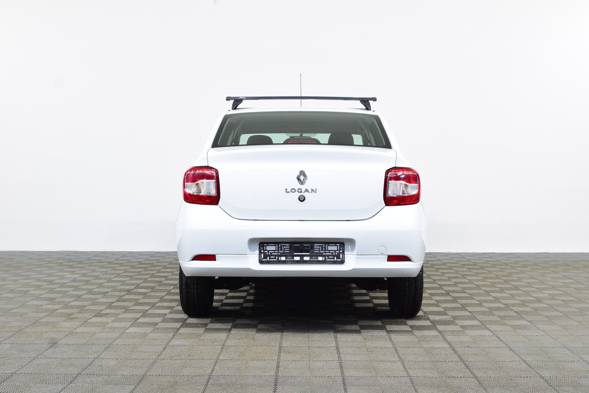 RENAULT Logan миниатюра 5