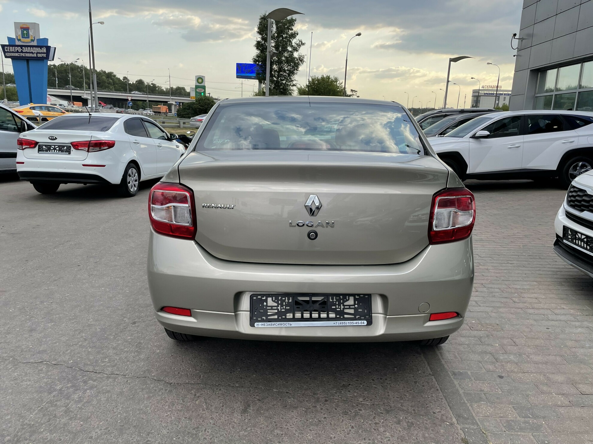 RENAULT Logan миниатюра 4
