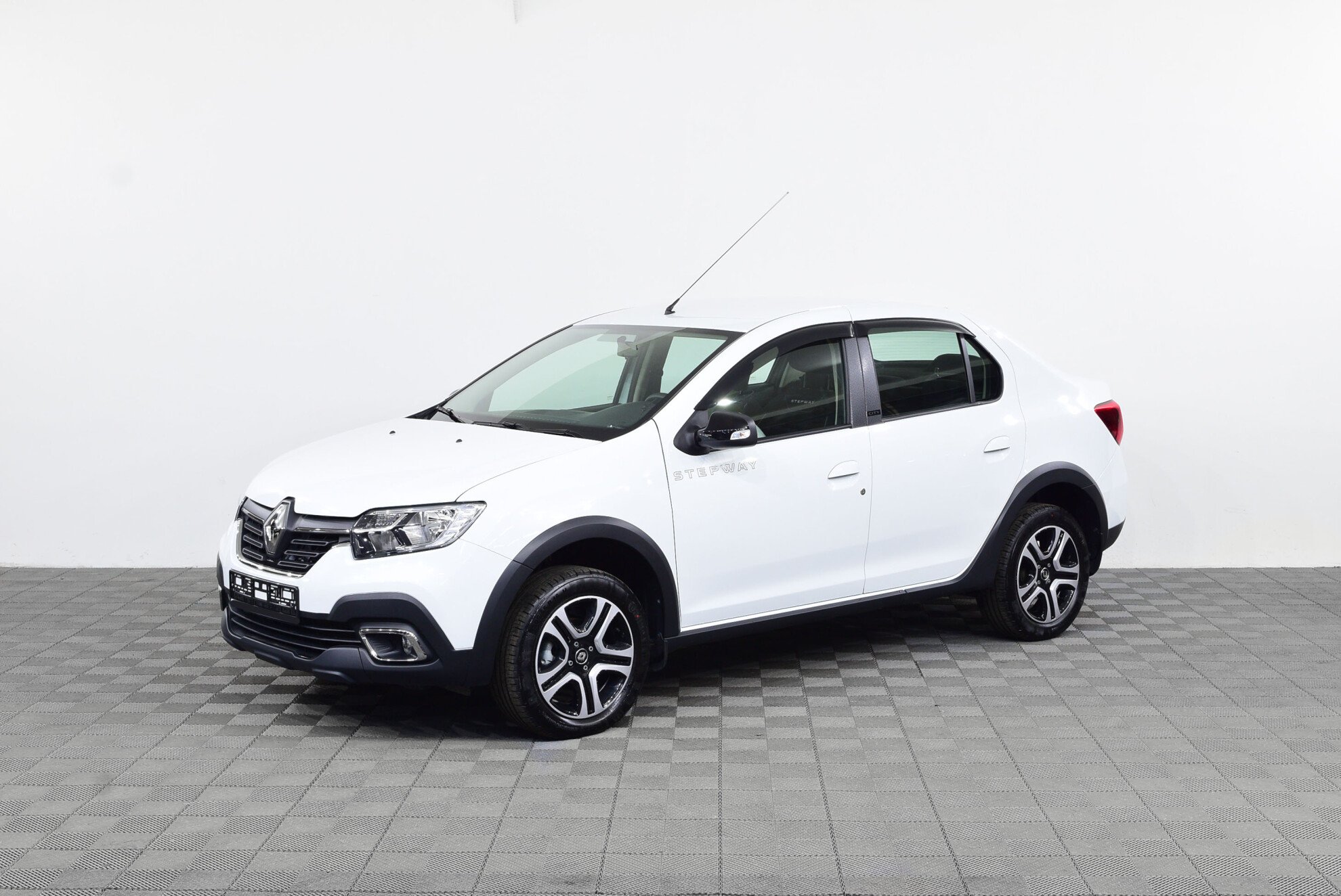 Превью RENAULT Logan Stepway