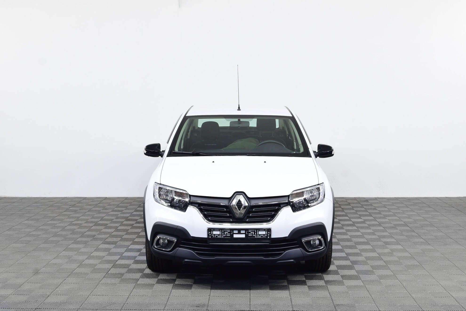 RENAULT Logan Stepway миниатюра 2