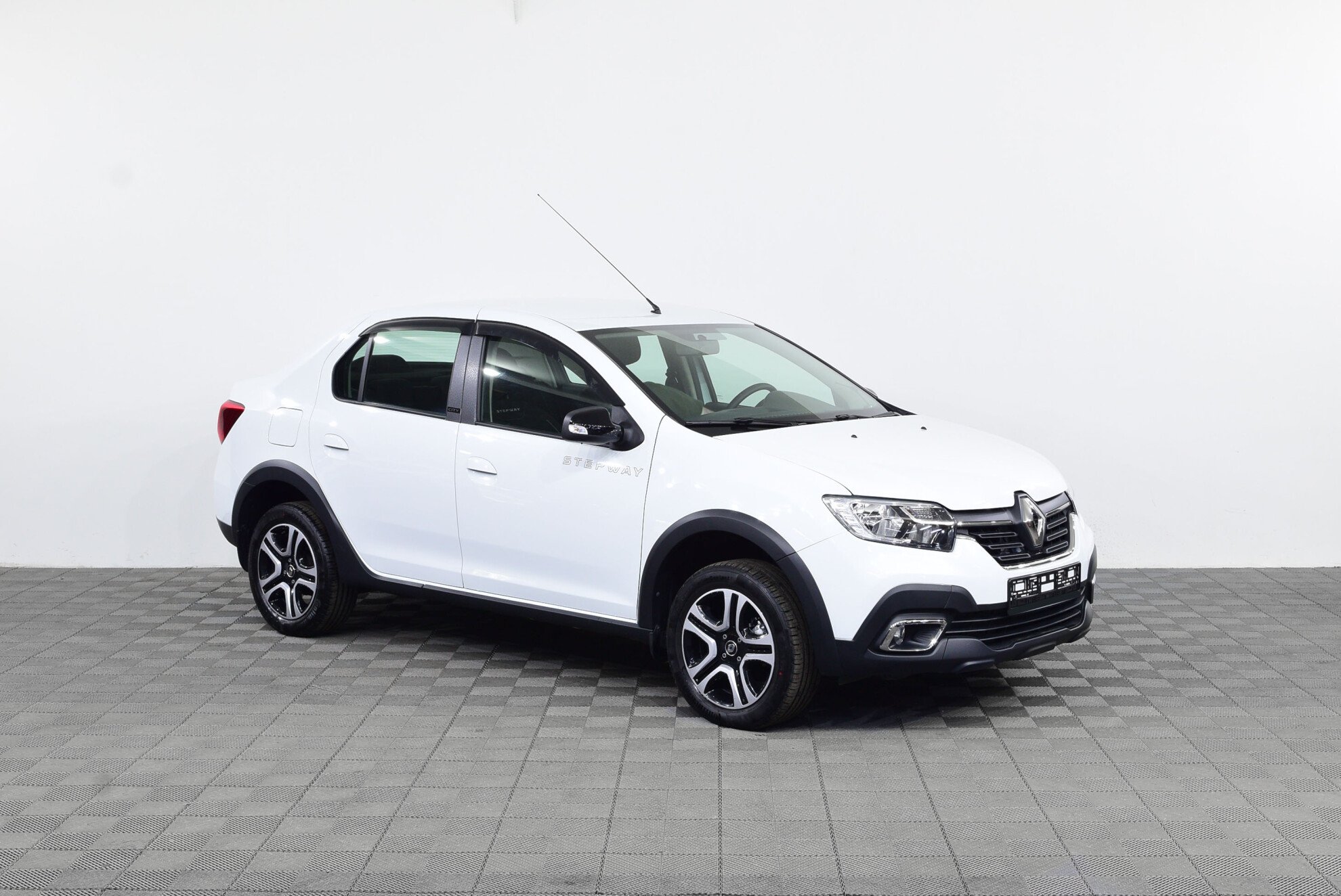 RENAULT Logan Stepway миниатюра 3