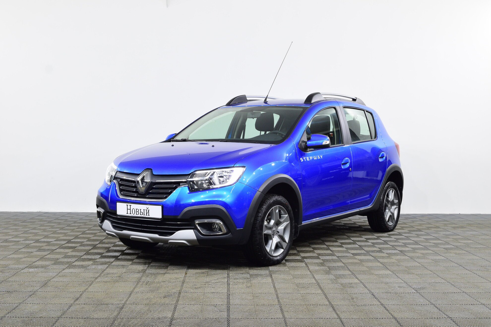 Превью RENAULT Sandero Stepway