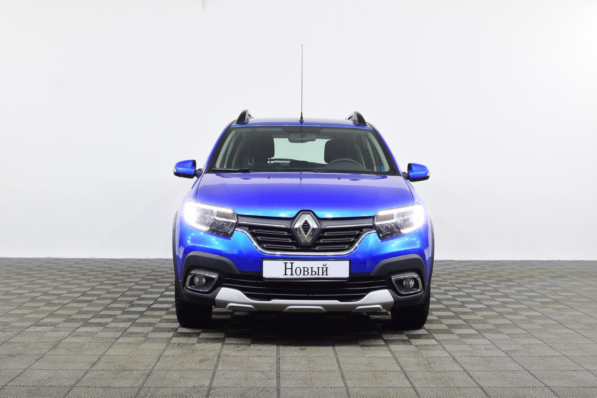RENAULT Sandero Stepway миниатюра 2