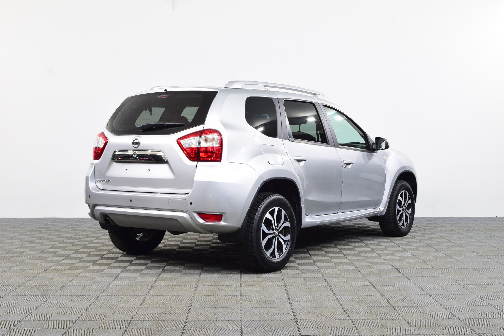 NISSAN Terrano миниатюра 4