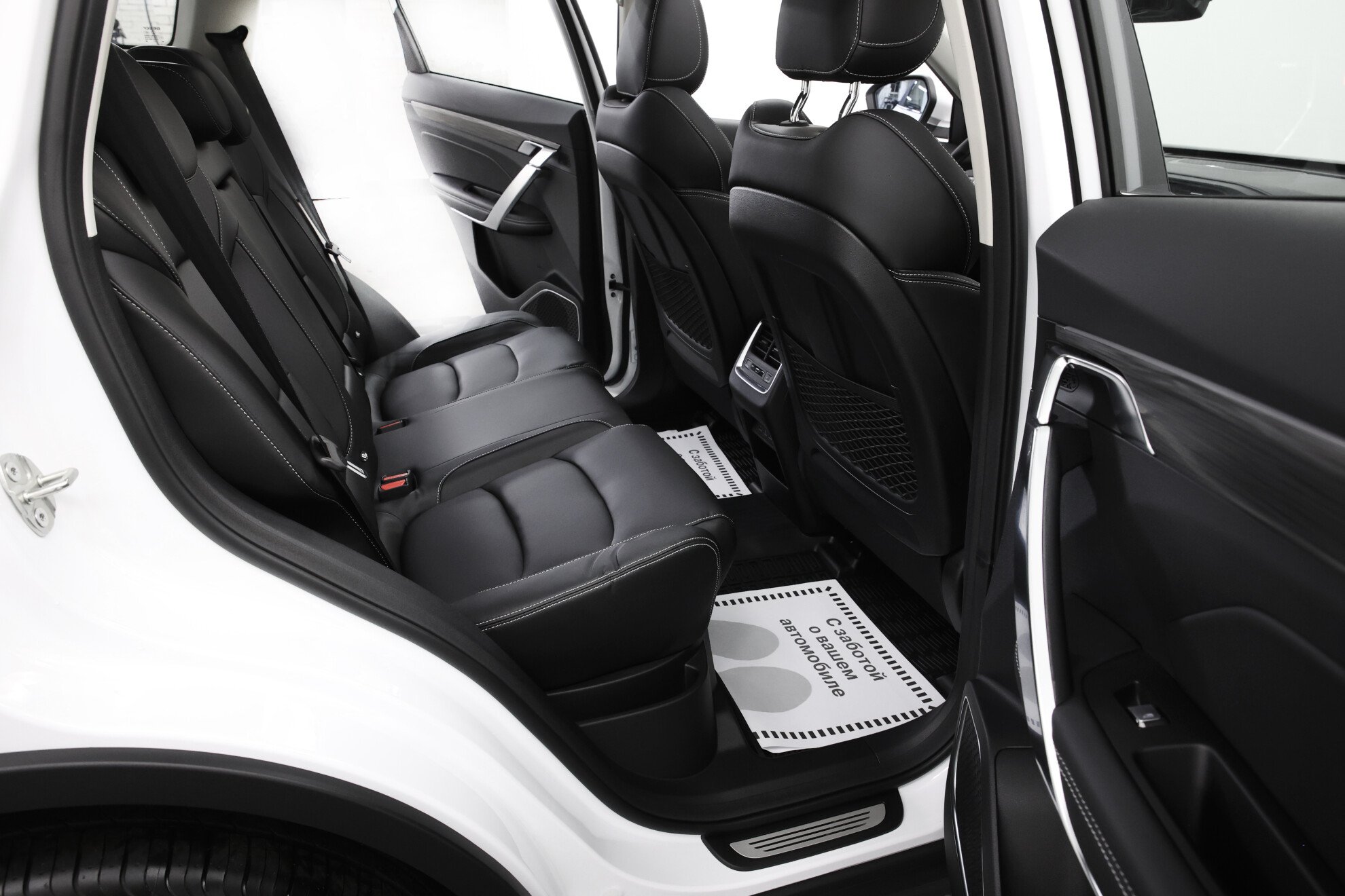 GEELY Atlas Pro миниатюра 9
