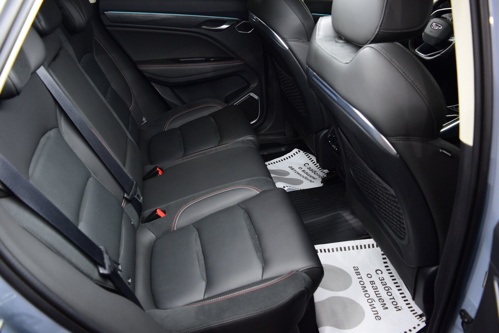 GEELY Tugella миниатюра 10