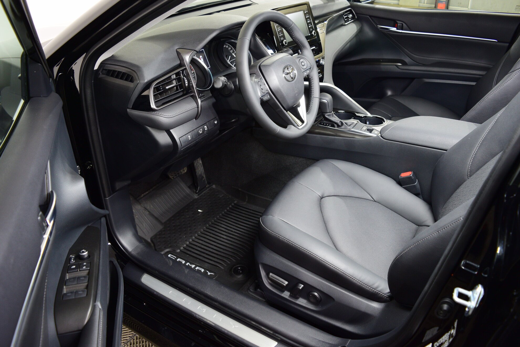 TOYOTA Camry миниатюра 7