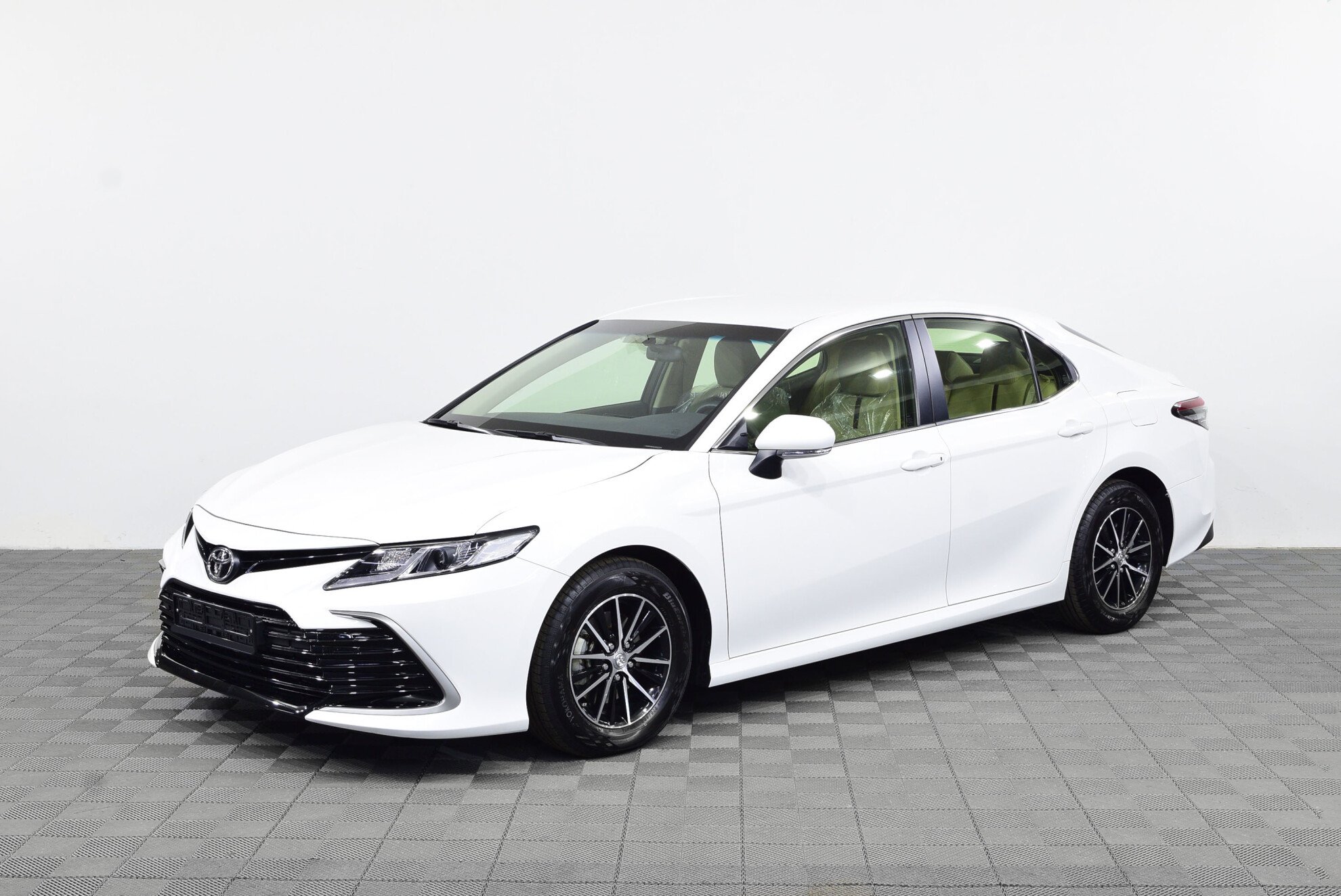 Превью TOYOTA Camry
