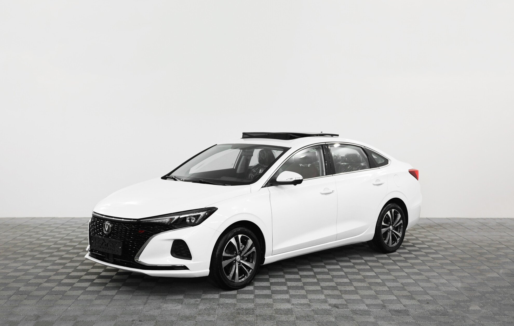 Превью CHANGAN EADOplus