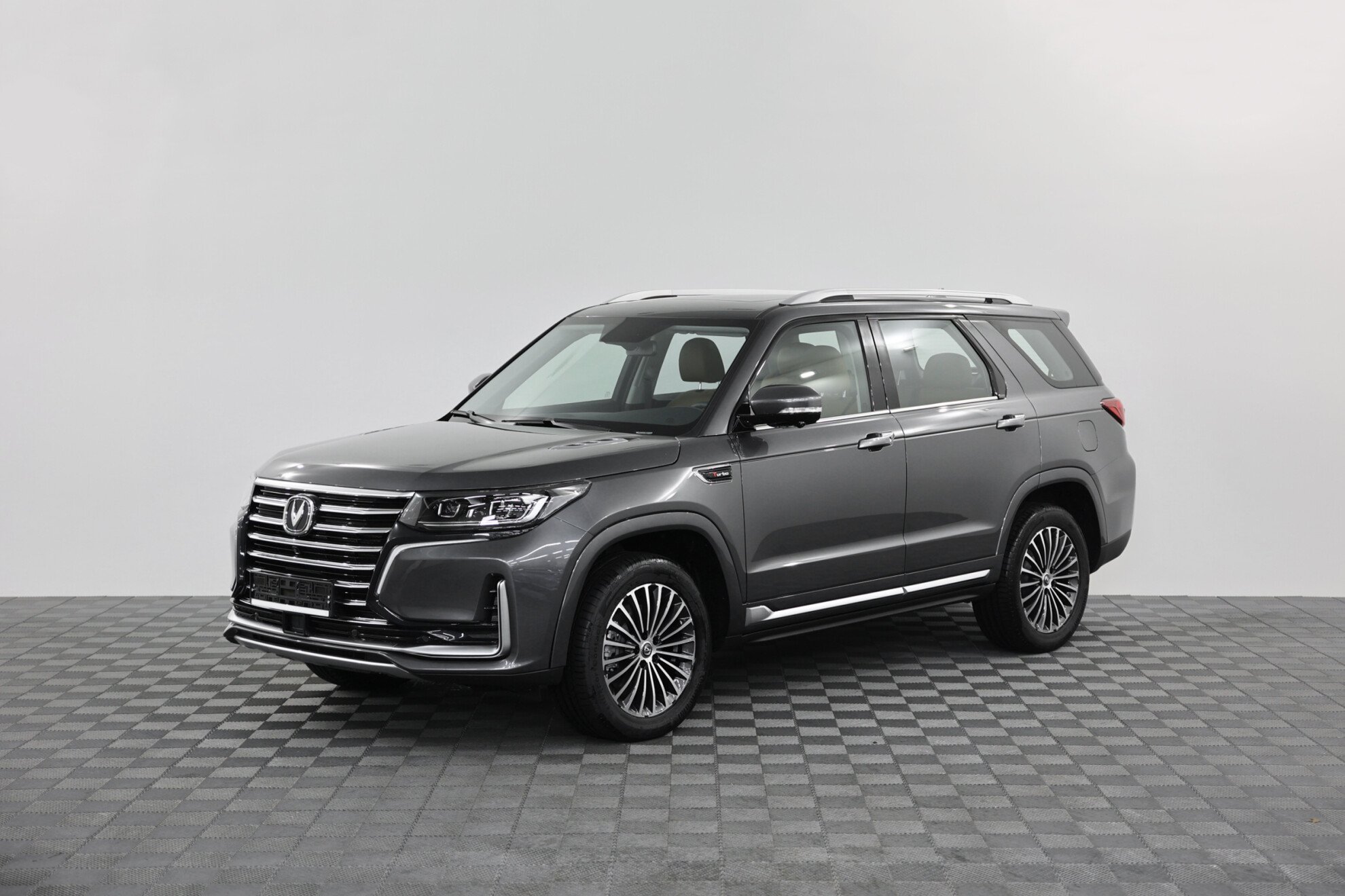 Превью CHANGAN CS95