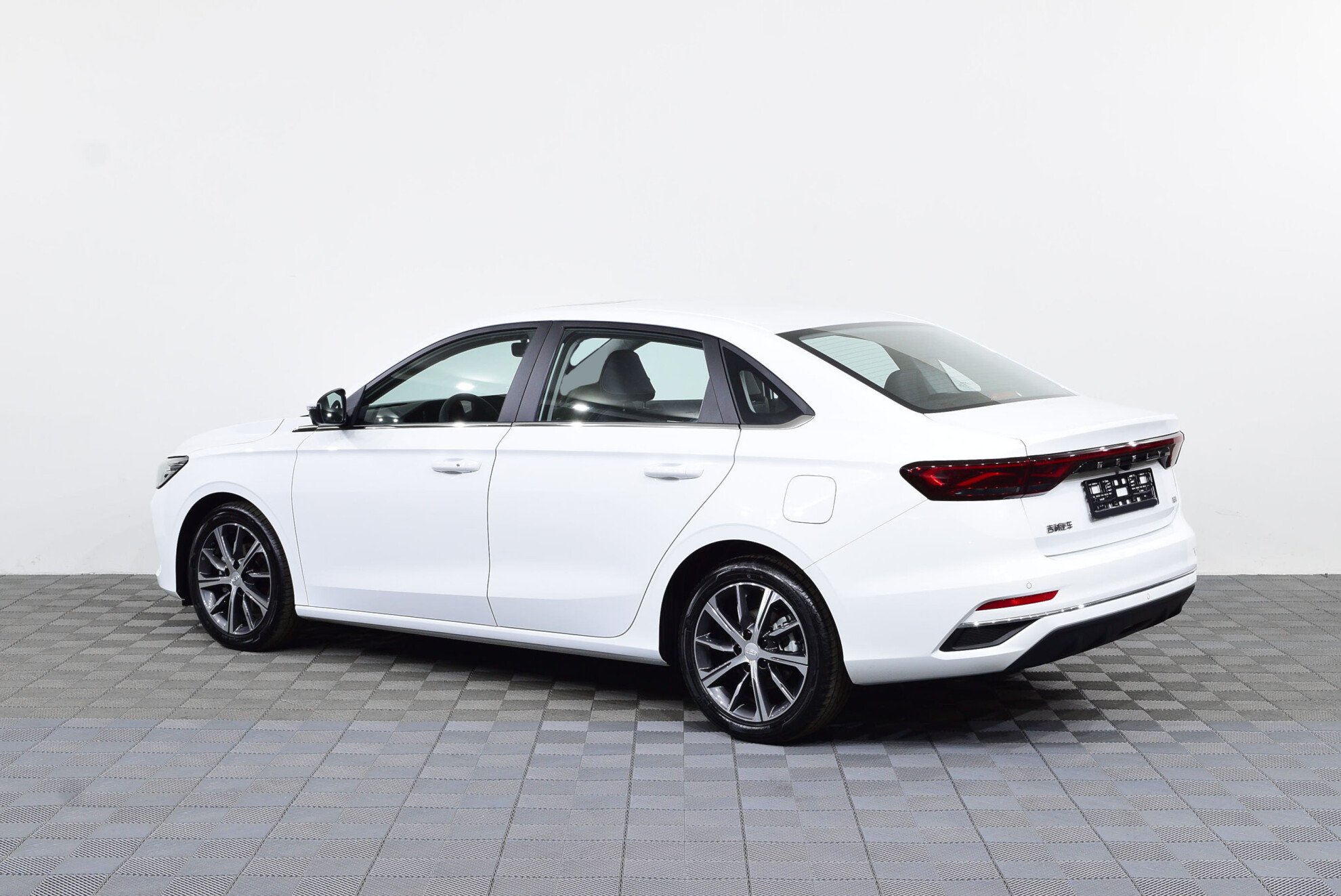 GEELY Emgrand миниатюра 4