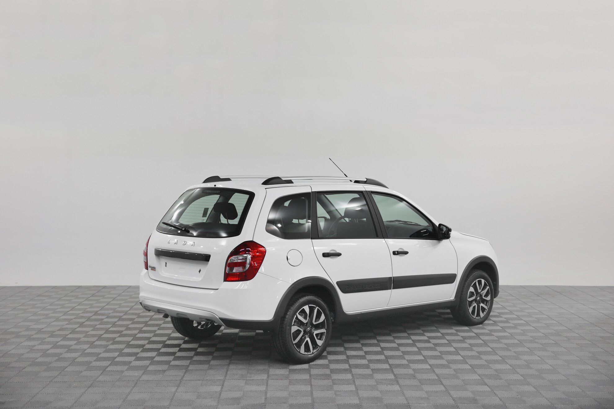 LADA Granta Cross миниатюра 4