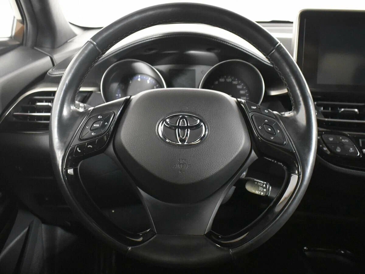 TOYOTA C-HR миниатюра 9