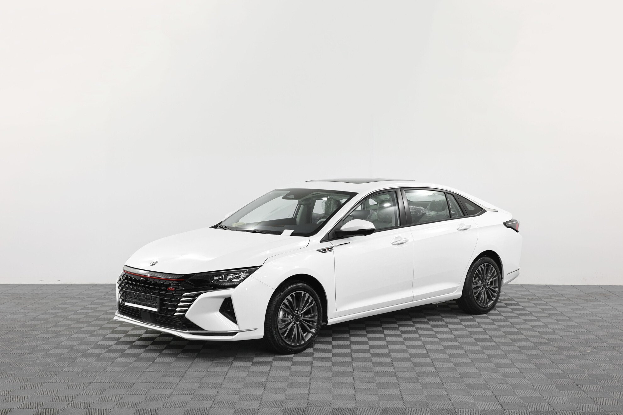 Превью DONGFENG Shine Max